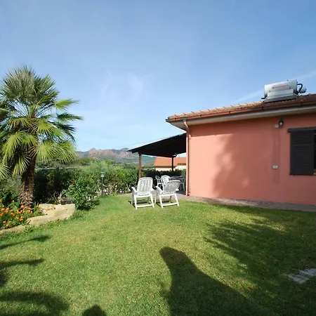 Graziosa Villetta Di Naregno A 400 Mt Dal Mare, Bel Giardino, Posto Auto E Aria Condizionata Capoliveri  Exterior photo